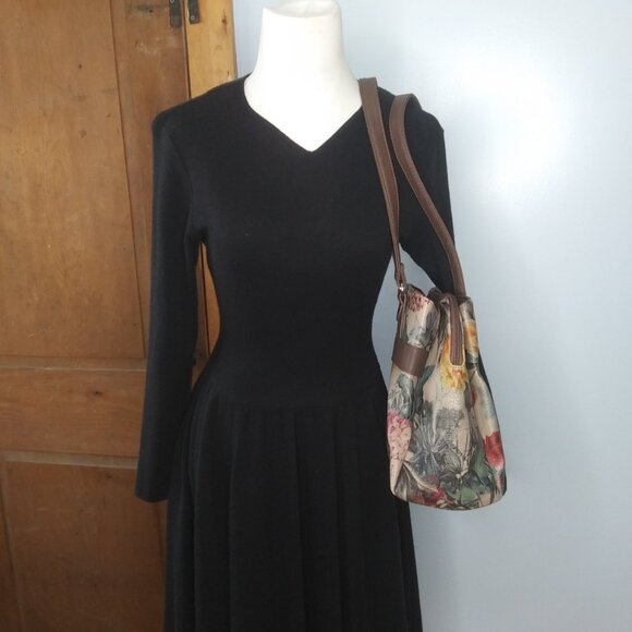 MultiSac bag with neutral background and floral print spring summer vacation - Picture 2 of 16